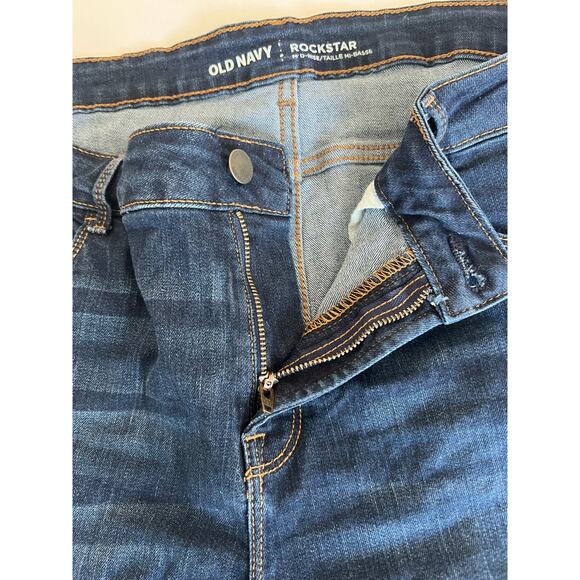 Old Navy Rockstar Mid Rise Skinny Dark Wash Stretch Jeans Size 16R - Picture 3 of 7